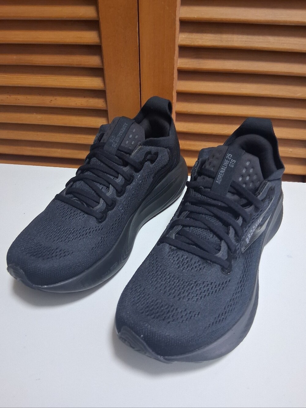 Brooks Adrenaline GTS 25 All Black Running Shoe Women’s Size 9 (2A) Narrow * NEW - Picture 3 of 8